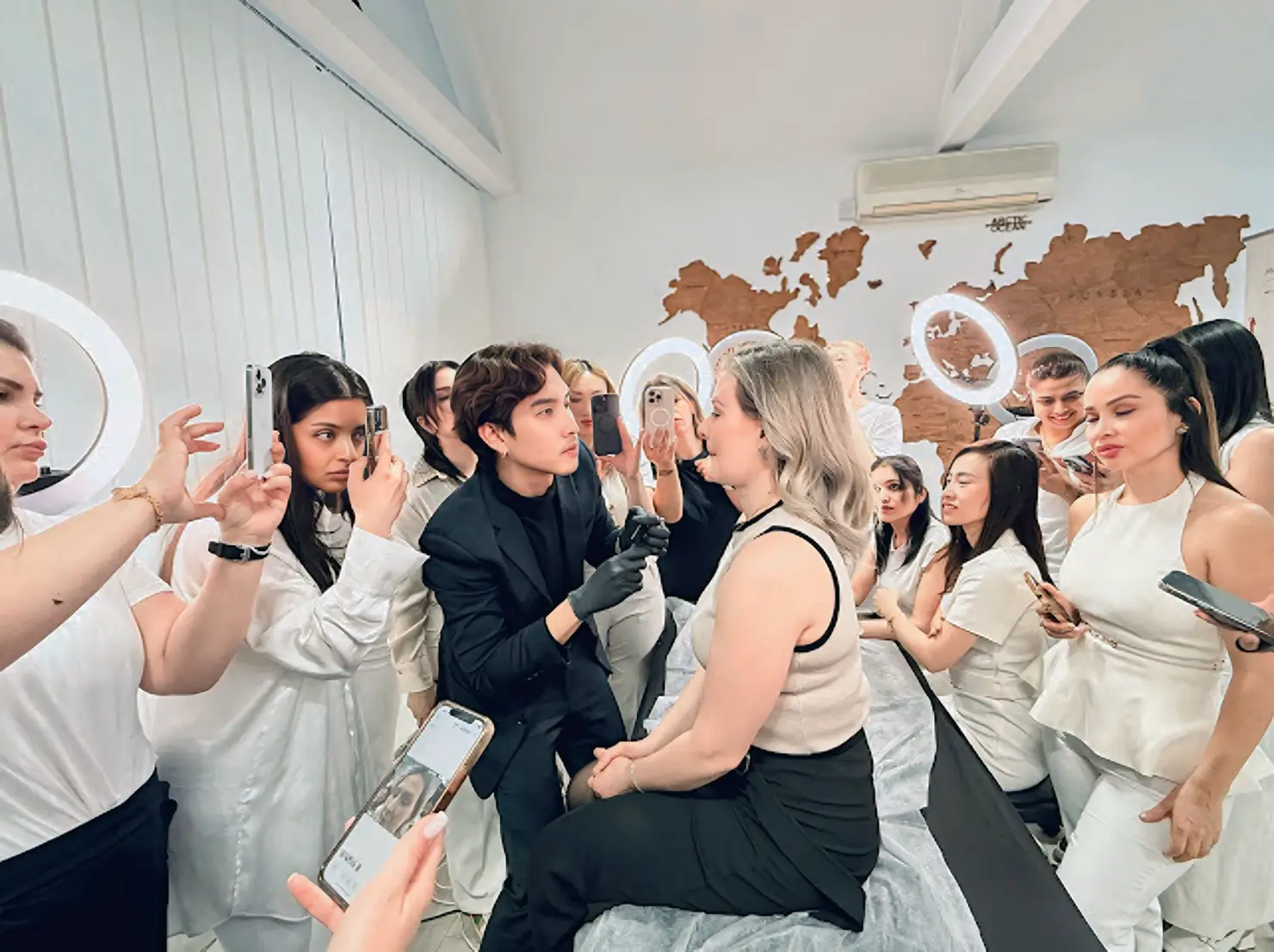 LINE_ALBUM_📸รูปสไลด์บรรยากาศ section 2_260319_27